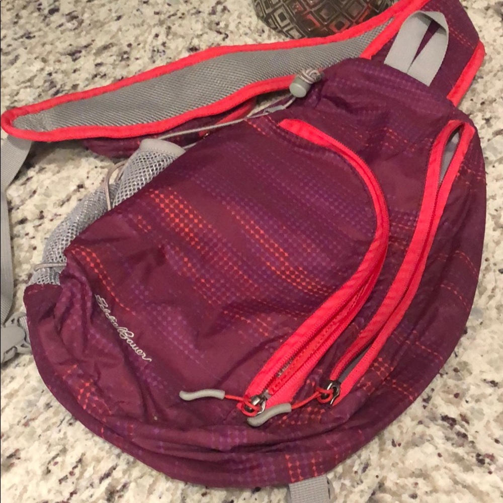 Eddie Bauer sling pack